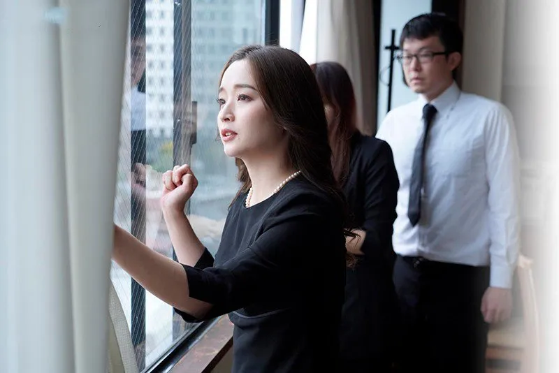 ông xã mất 3 năm, mẹ kế trẻ tìm đến con gã chồng giải tỏa thiếu thốn